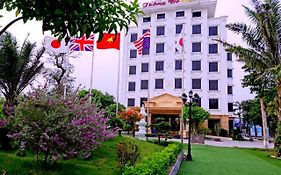 Thông Đỏ Hotel